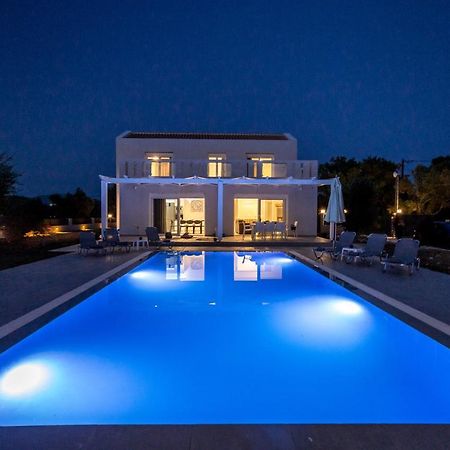 Villa Boviana With Private Swimming Pool Agios Sostis  外观 照片