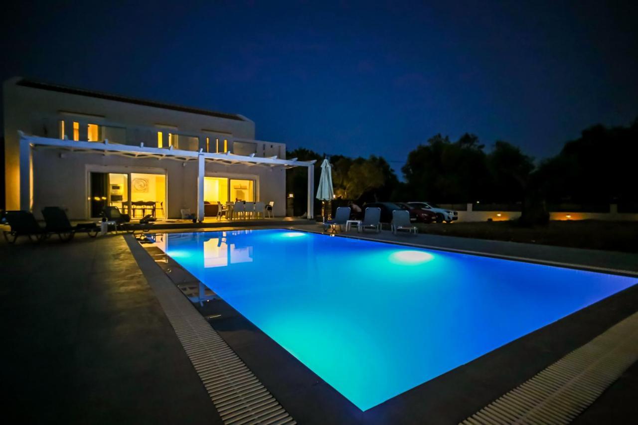 Villa Boviana With Private Swimming Pool Agios Sostis  外观 照片