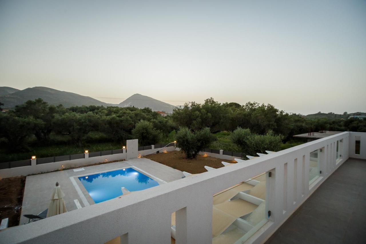 Villa Boviana With Private Swimming Pool Agios Sostis  外观 照片